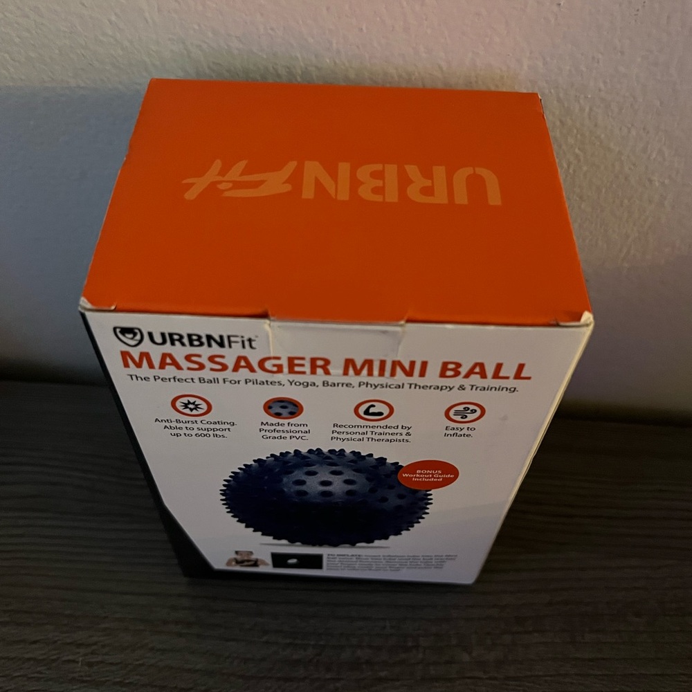 URBNFIT massage mini ball yoga ball 9in